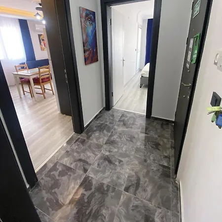 דירה Mavi Restaurant & 3 *